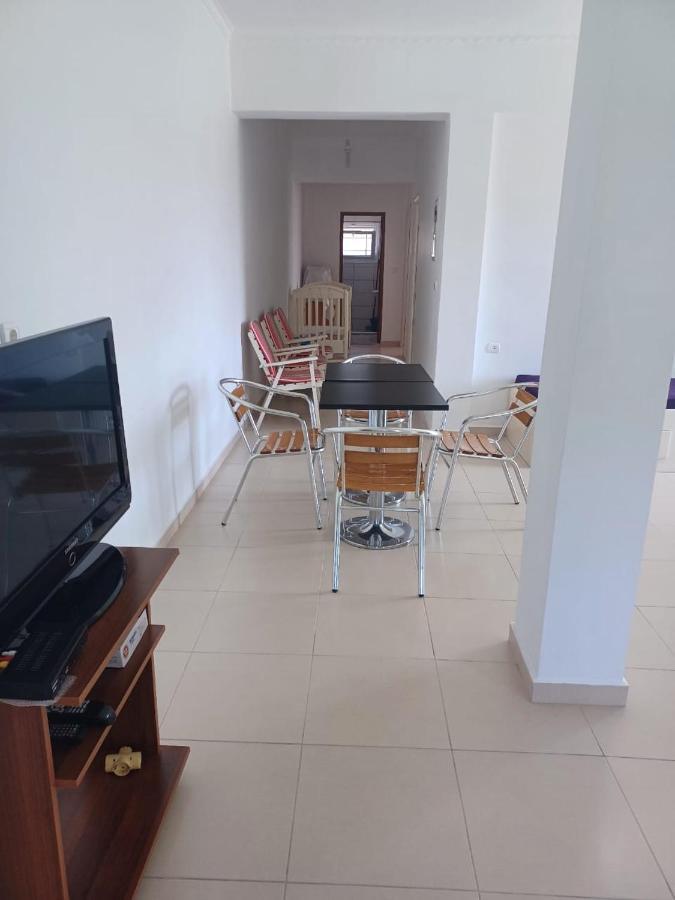 Apartamente Gleni Sarandë エクステリア 写真
