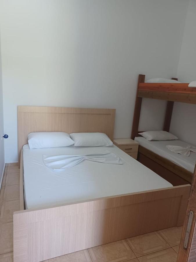 Apartamente Gleni Sarandë エクステリア 写真