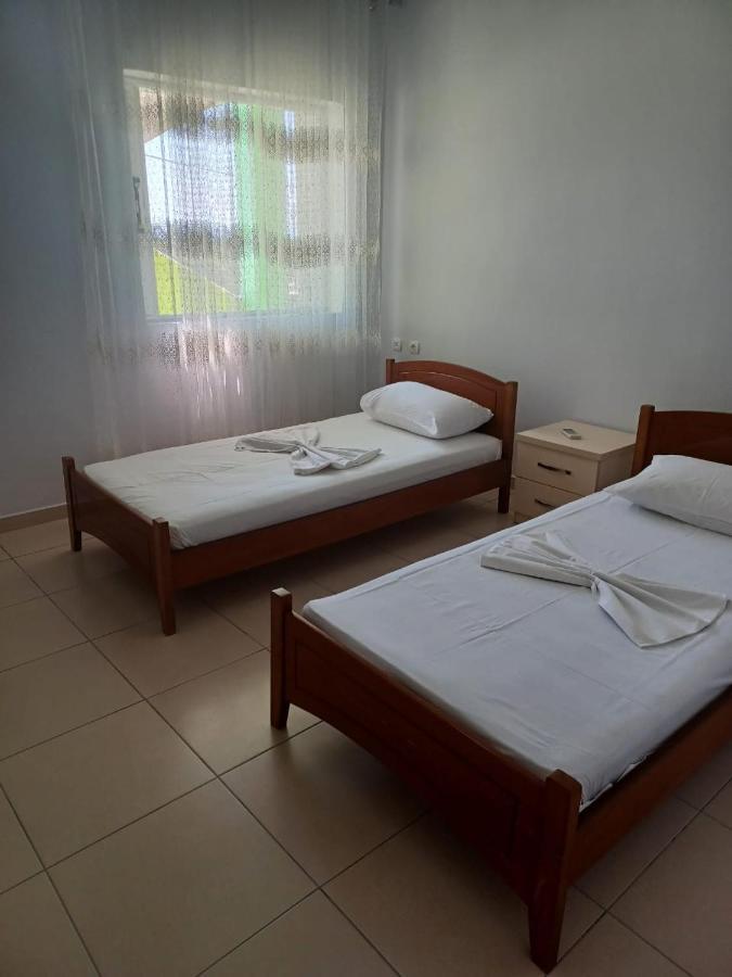 Apartamente Gleni Sarandë エクステリア 写真