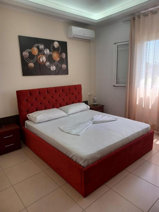 Apartamente Gleni Sarandë エクステリア 写真