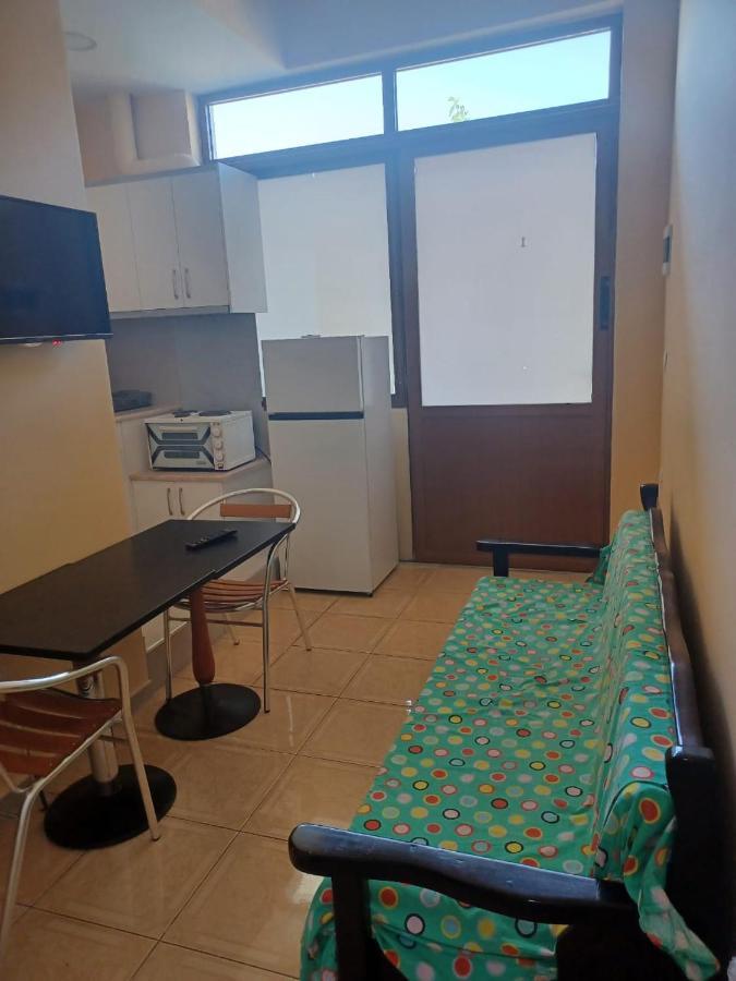 Apartamente Gleni Sarandë エクステリア 写真