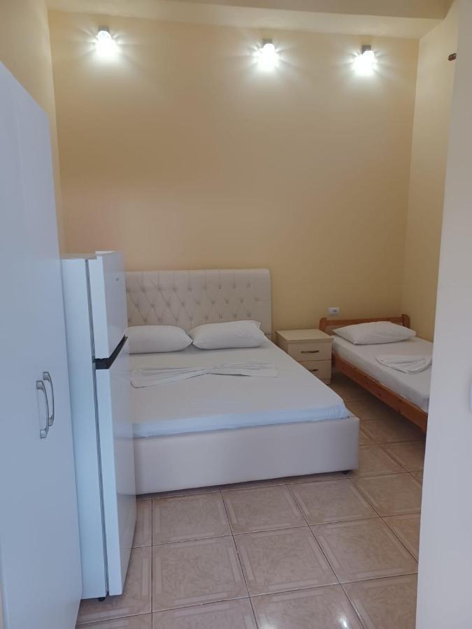 Apartamente Gleni Sarandë エクステリア 写真