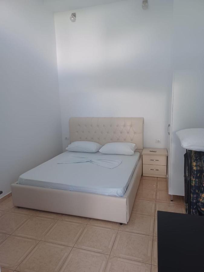 Apartamente Gleni Sarandë エクステリア 写真